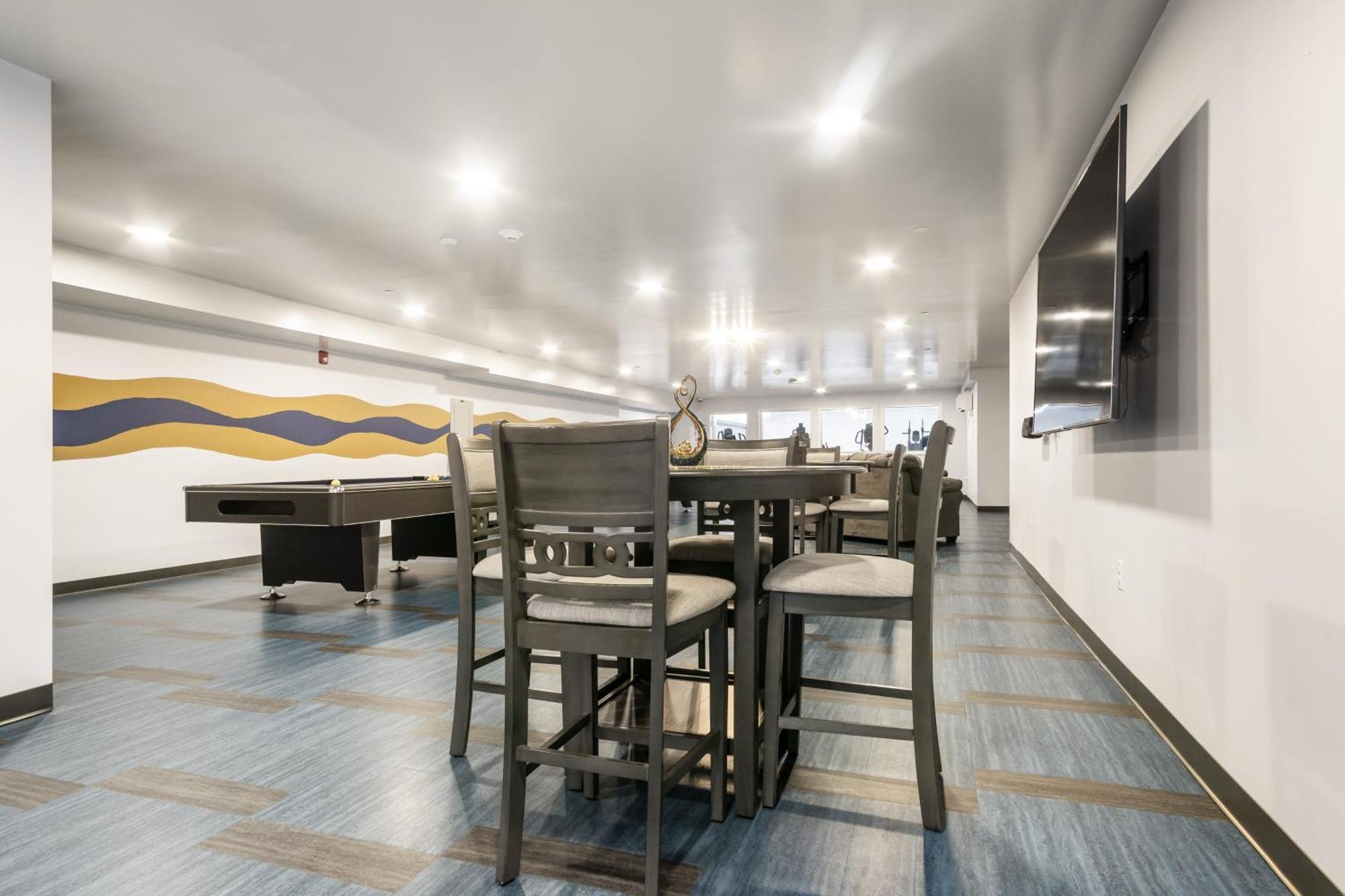 Grand Monarch! Best For Extended Stays! Johnson City Экстерьер фото
